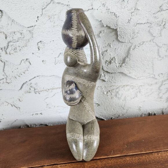 Vintage St. Lucia Soapstone Sculpture Kneeling Woman with Baby & Water Jug 9" - Picture 1 of 12